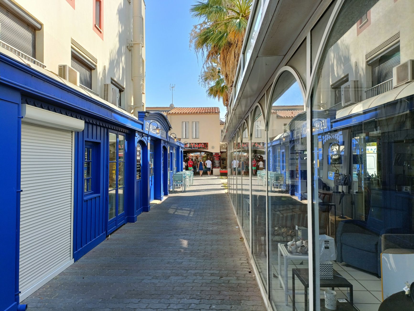 Agence immobilière commerciale équipe à Calais